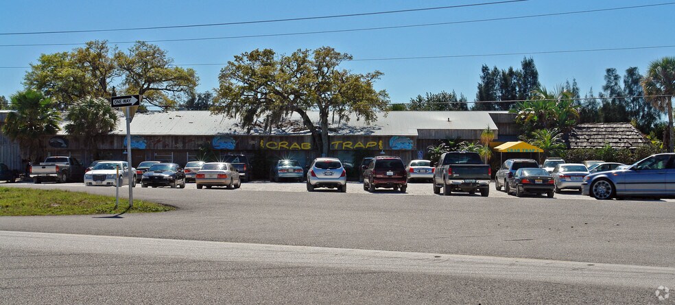 Primary Photo Of 5611 US 19, Palmetto Restaurant For Sale