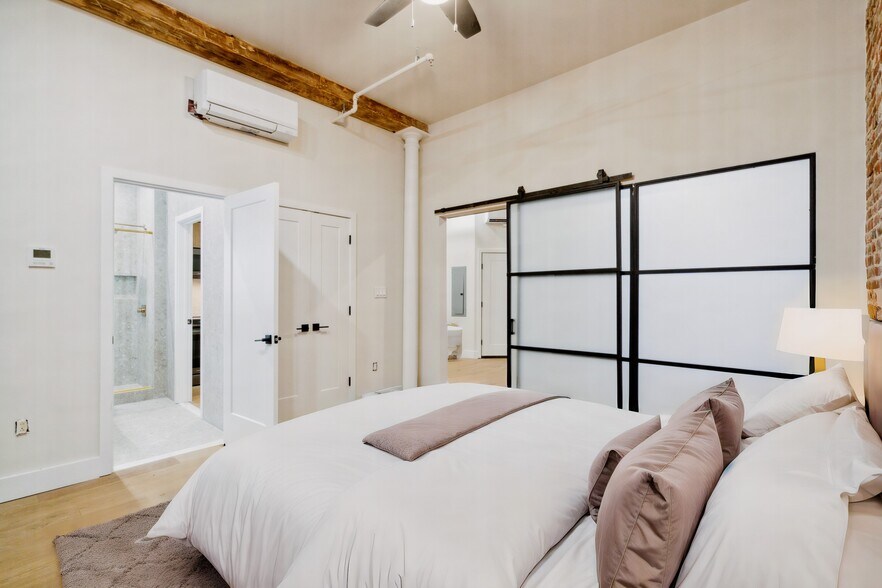 More Photos Of 32-34 S Strawberry St, Philadelphia Loft Creative Space For Sale