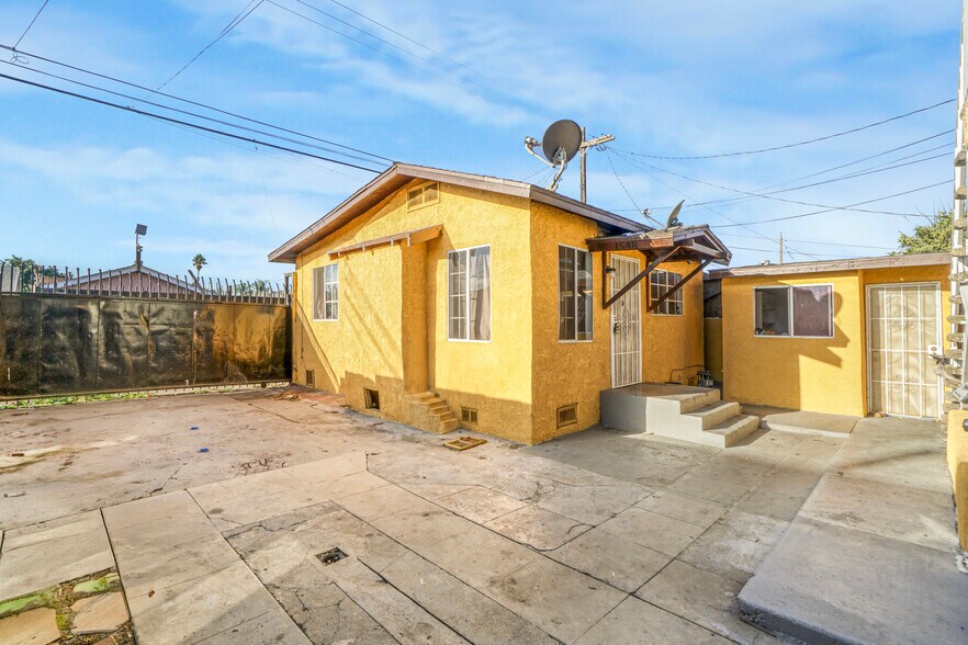 More Photos Of 1548 W 59th Pl, Los Angeles Apartments For Sale