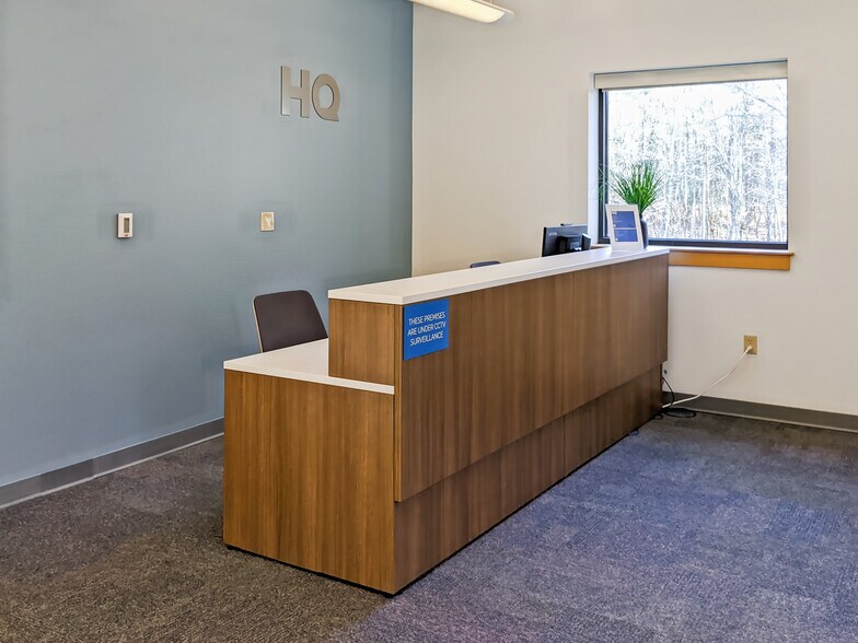 More Photos Of 41 Hutchins Dr, Portland Coworking Space
