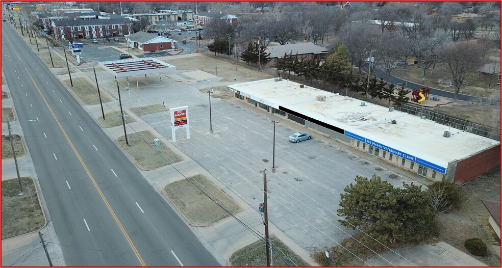 More Photos Of 2518-2536 W 13th St, Wichita Auto Repair For Lease