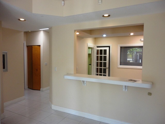 More Photos Of 461-481 E Hillsboro Blvd, Deerfield Beach Office For Lease