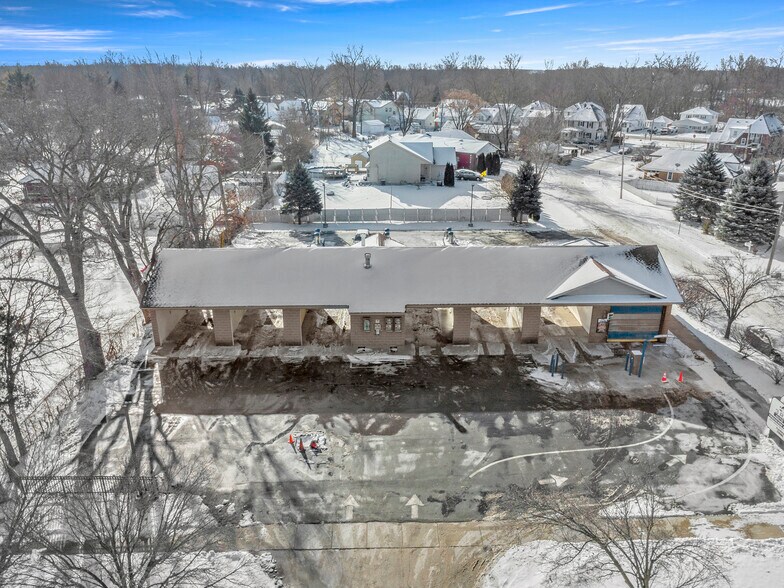 More Photos Of 25957 Gibraltar Rd, Flat Rock Carwash For Sale