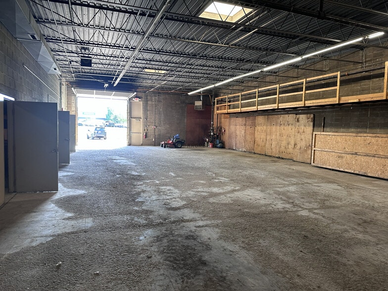 More Photos Of 470 Mccormick Blvd, Whitehall Warehouse For Sale