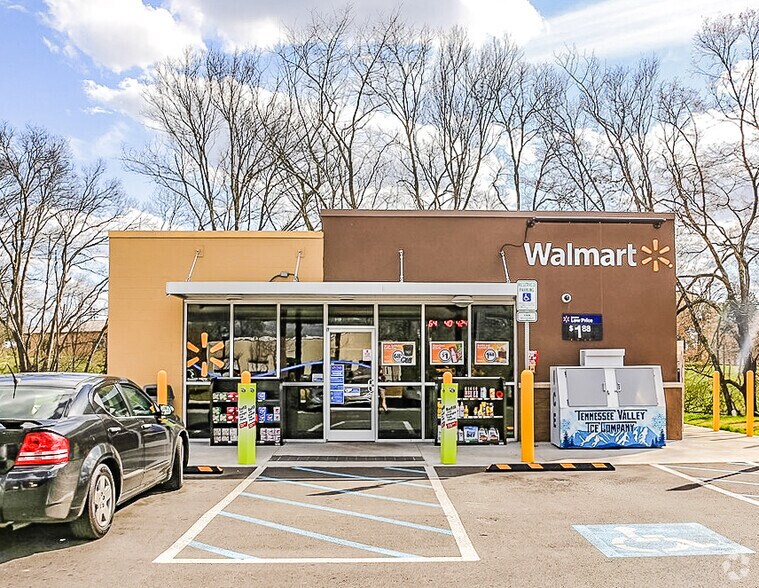 More Photos Of 4110 Shallowford Rd, Chattanooga Supermarket For Lease