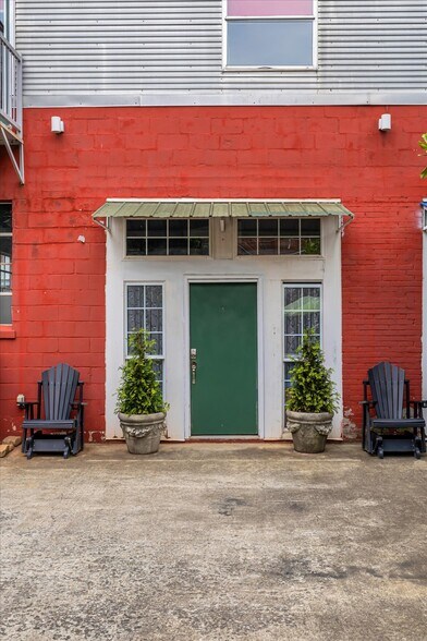 More Photos Of 282 Walker St SW, Atlanta Apartments For Sale