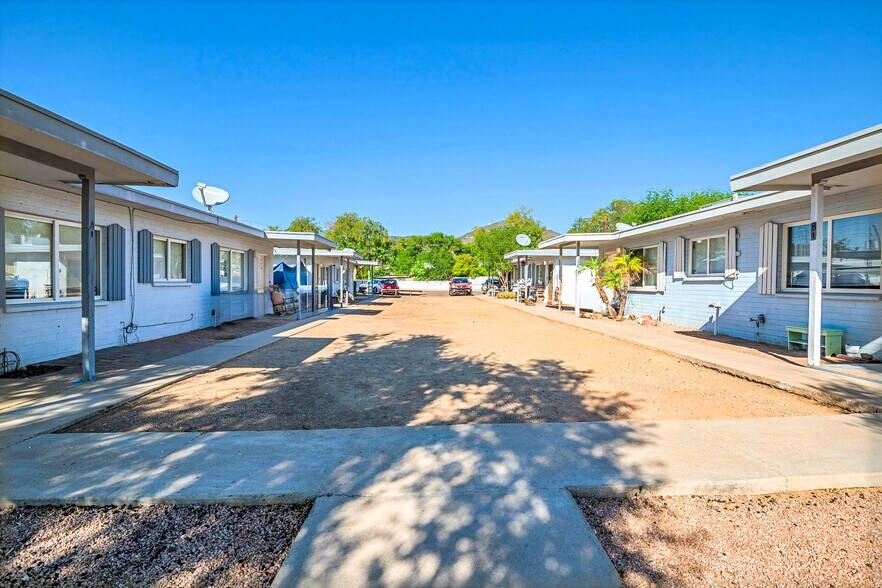 Primary Photo Of 1410 W Cheryl Dr, Phoenix Apartments For Sale