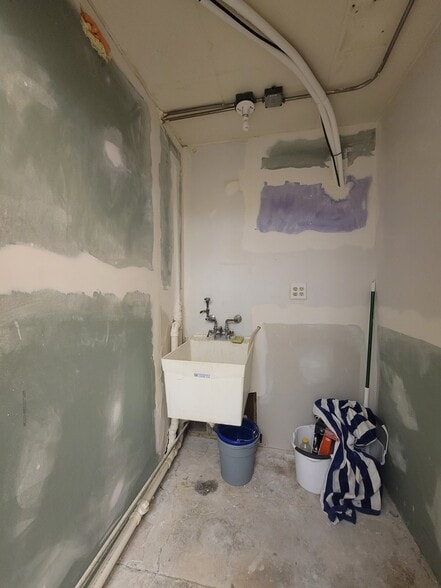 More Photos Of 14340 S La Grange Rd, Orland Park Office Residential For Sale