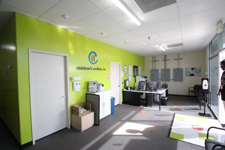 More Photos Of 509-523 E Rosecrans Ave, Compton Storefront Retail Office For Lease