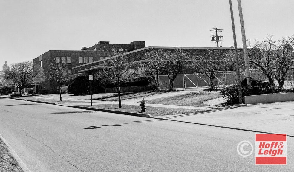 More Photos Of 11710 Shaker Blvd, Cleveland Office For Sale