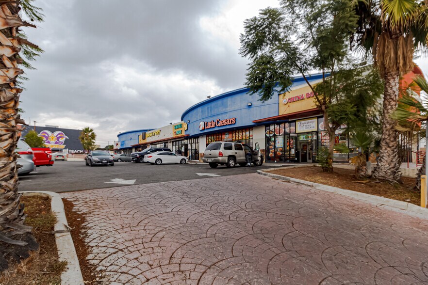 More Photos Of 10714 S Western Ave, Los Angeles Unknown For Lease