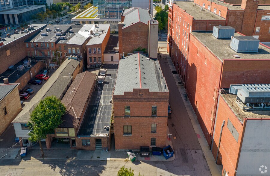 More Photos Of 326-328 S High St, Columbus Office Residential For Sale