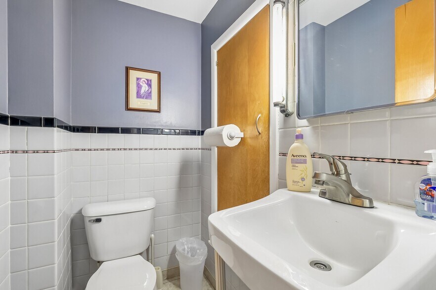 More Photos Of 836 Jacoby Rd, Copley Healthcare For Sale