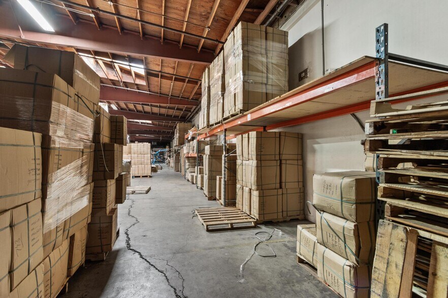 More Photos Of 6310 Corsair St, Commerce Manufacturing For Sale