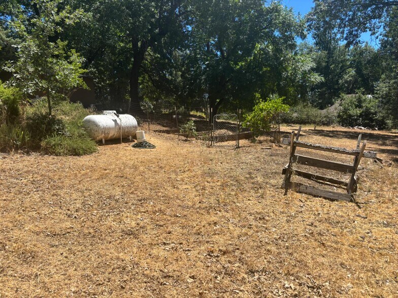 More Photos Of 15574 Hinton Rd, Pioneer Land For Sale