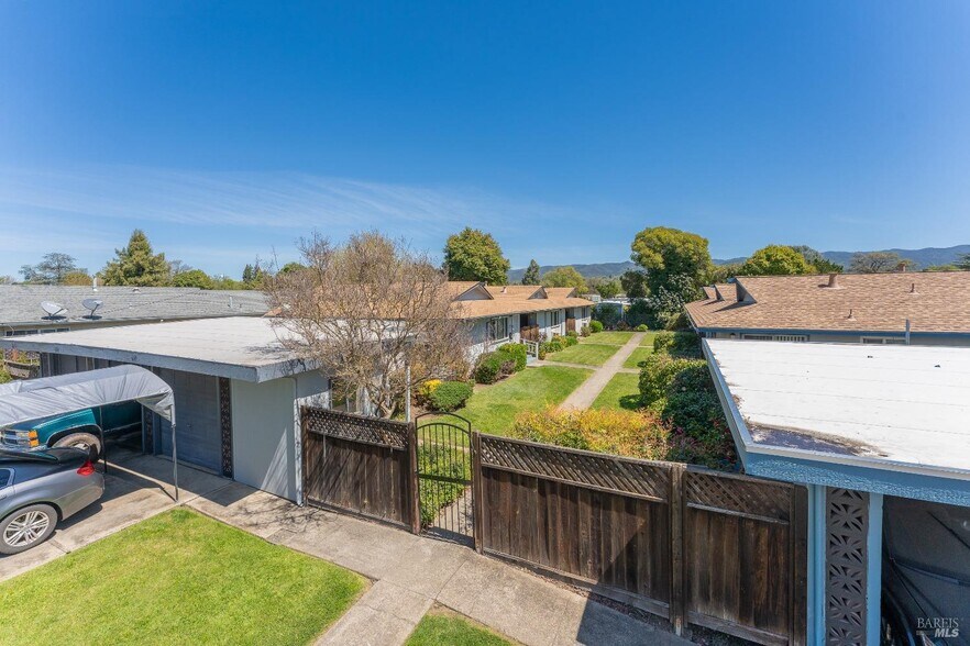 More Photos Of 649 Leslie St, Ukiah Apartments For Sale