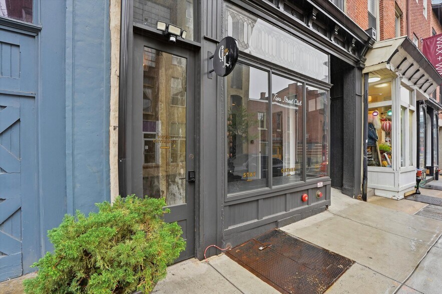 More Photos Of 140 N 2nd St, Philadelphia Hotel For Sale