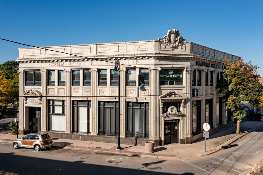 Primary Photo Of 115 7th St, Rockford Medical For Sale