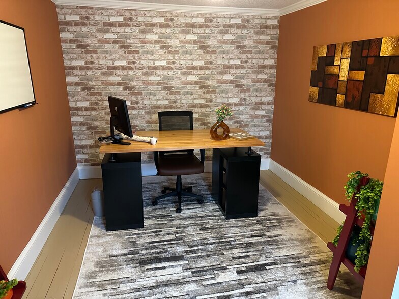 More Photos Of 306 N Main St, Clover Freestanding For Sale