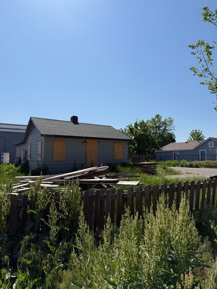 More Photos Of 6838 Lowell Blvd, Denver Warehouse For Sale