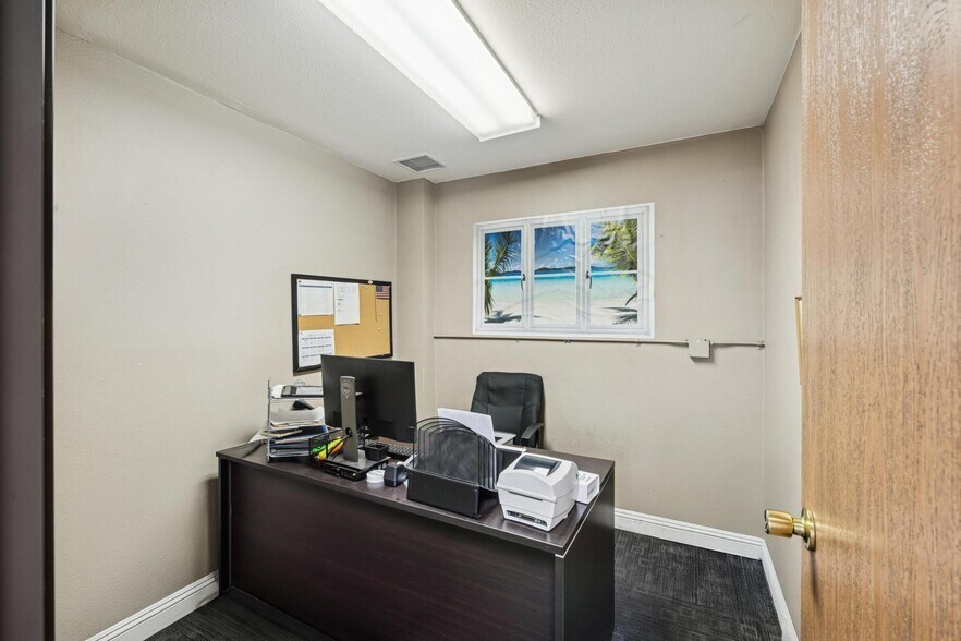 More Photos Of 5130 E Hunter Ave, Anaheim Warehouse For Sale