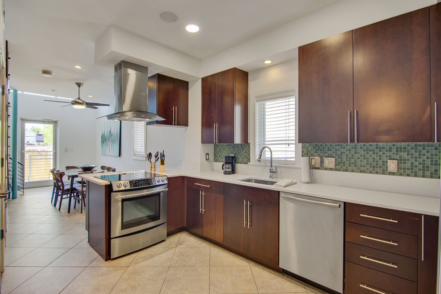 More Photos Of 487 King St, Charleston Loft Creative Space For Sale