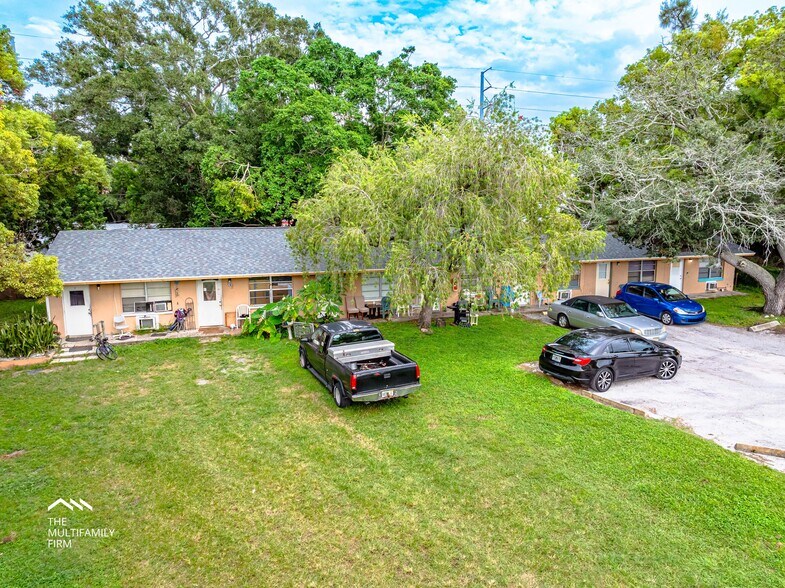More Photos Of , Saint Petersburg Multifamily For Sale
