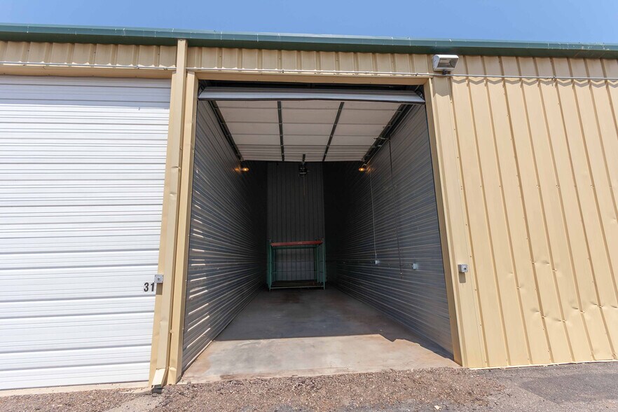 More Photos Of 4700 Marketplace Dr, Johnstown Warehouse For Sale