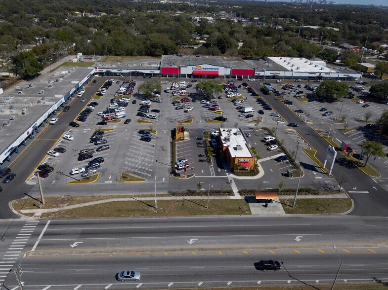 More Photos Of 2625 N Hiawassee Rd, Orlando Storefront For Sale