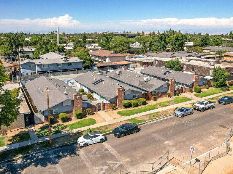 Primary Photo Of 3357-3365 E Fairmont Ave, Fresno Apartments For Sale