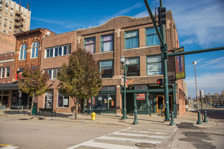 More Photos Of 2-4 N Saginaw St, Pontiac Storefront Retail Residential For Sale
