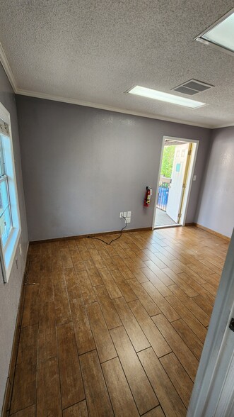 More Photos Of 856 E Busch Blvd, Tampa Auto Dealership For Lease