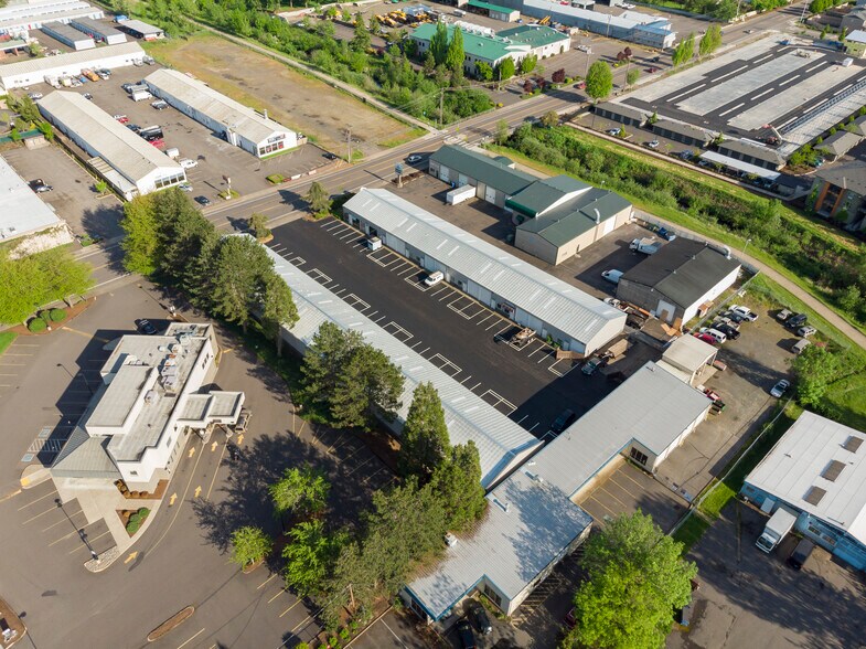 More Photos Of 1120 Bailey Hill Rd, Eugene Warehouse For Lease