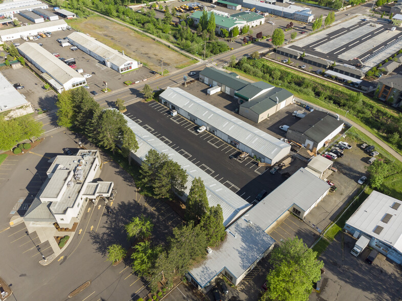 More Photos Of 1120 Bailey Hill Rd, Eugene Unknown For Lease