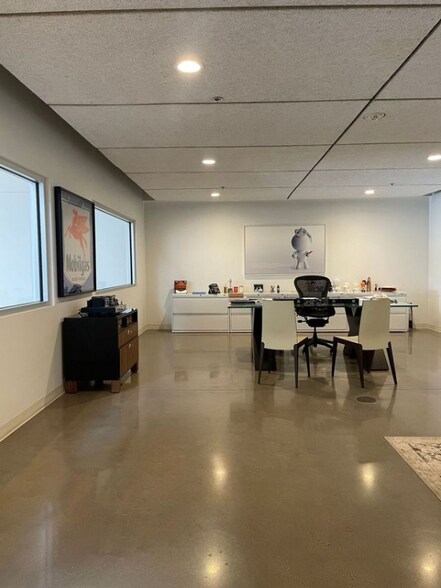 More Photos Of 155 Oak Lawn Ave, Dallas Loft Creative Space For Lease