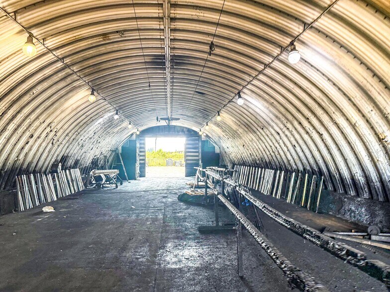 More Photos Of 280 SE Booth Bend Rd, McMinnville Manufacturing For Sale