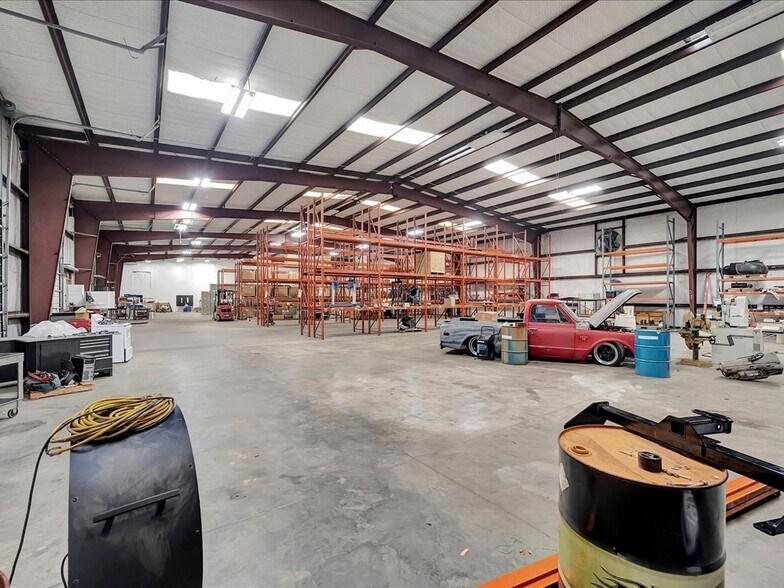More Photos Of 3804 South St, Nacogdoches Warehouse For Sale