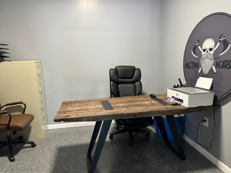 More Photos Of 903 Riverside Dr, Columbia Storefront Retail Office For Lease