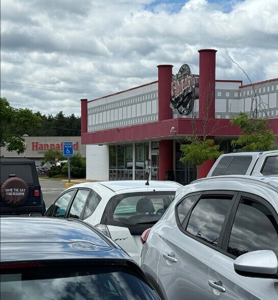 More Photos Of 100 Nashua Mall, Nashua Unknown For Lease