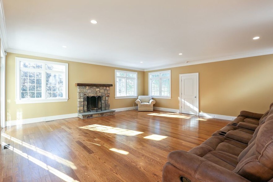 More Photos Of 2-4 Hardscrabble Rd, North Salem Office Residential For Sale