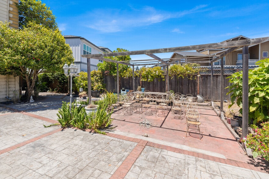 More Photos Of 8041 Soquel Dr, Aptos Hospitality For Sale