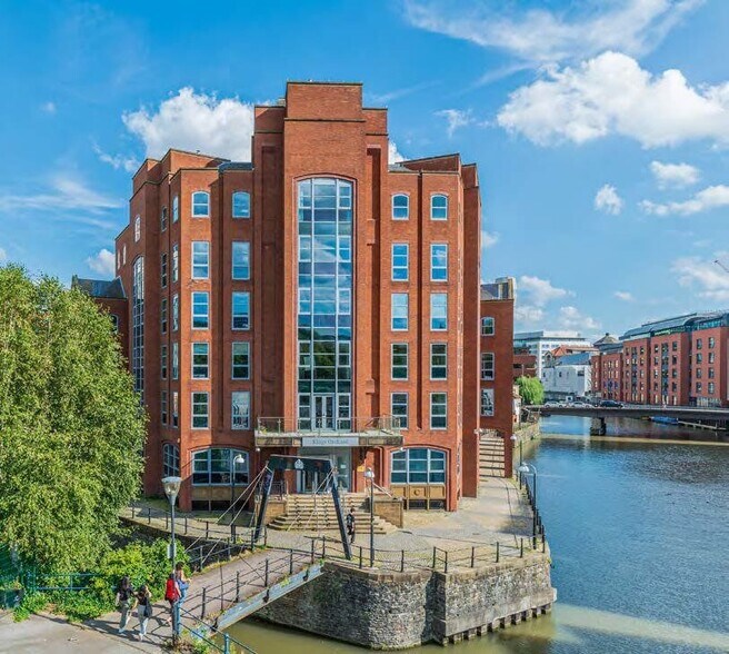 Primary Photo Of 1 Queen St, Bristol Office For Sale