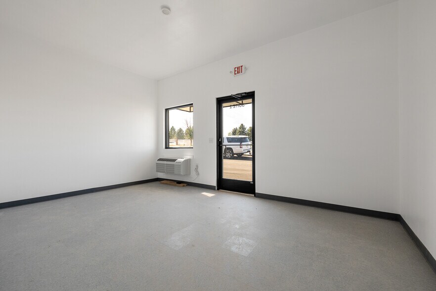 More Photos Of 320 S 26th St, Spearfish Storefront Retail Office For Sale
