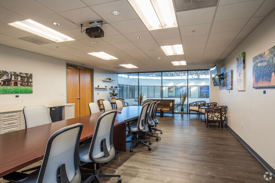 More Photos Of 5404 Cypress Center Dr, Tampa Office For Lease