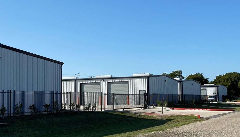 Primary Photo Of 15520 Highway 114, Justin Unknown For Lease