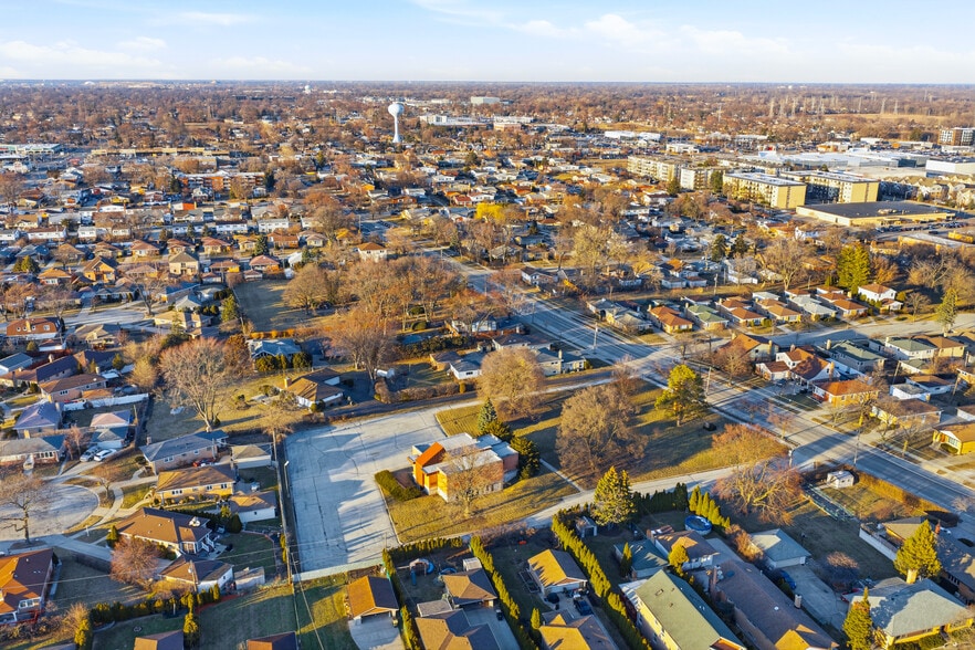 More Photos Of 8450 N Shermer Rd, Niles Religious Facility For Sale