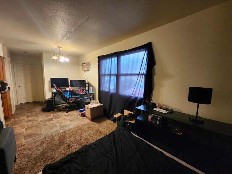 More Photos Of 204 3rd St SW, Rake Apartments For Sale