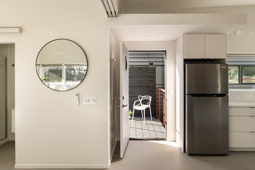 More Photos Of 161 N Garden St, Ventura Apartments For Sale