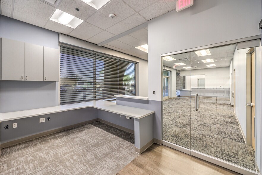 More Photos Of 2943-3073 W Craig Rd, North Las Vegas Unknown For Lease