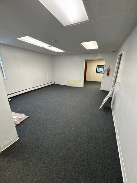 More Photos Of 205 N Lake St, Aurora Storefront Retail Residential For Lease